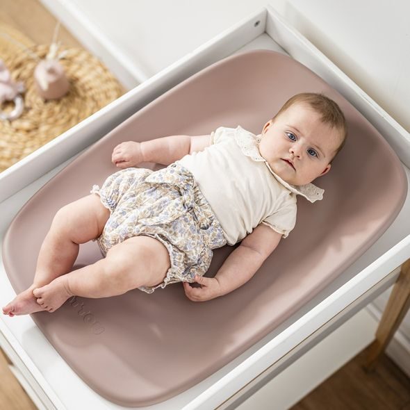 NATTOU PODLOŽKA PŘEBALOVACÍ MĚKKÁ SOFTY DUSTY PINK BEZ BPA 50X70 CM - PŘEBALOVACÍ PODLOŽKY - PŘEBALOVÁNÍ