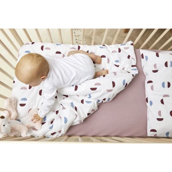 MEYCO POVLEČENÍ 100X135 CM - SHAPES LILAC - POVLEČENÍ DO POSTÝLKY - SPINKÁNÍ