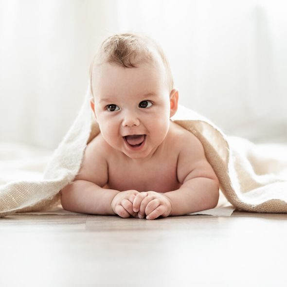 MONPERI PŘEBALOVACÍ PODLOŽKY M 60X60 (15KS) - JEDNORÁZOVÉ PODLOŽKY - PŘEBALOVÁNÍ