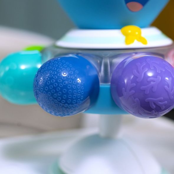 BABY EINSTEIN HRAČKA SENZORICKÁ CHOBOTNICE S PŘÍSAVKOU OPUS'S SPIN & SEA™ 3M+ - HRAČKY SE ZVUKY - PRO DĚTI