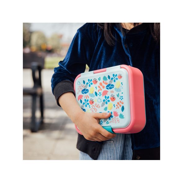 QUOKKA PLASTOVÝ BOX NA SVAČINU TWIST KIDS FLOWERS - KRABIČKY NA SVAČINU - KRMENÍ