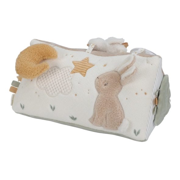 LITTLE DUTCH POLŠTÁŘEK TROJHRANNÝ S AKTIVITAMI NEWBORN NATURALS - FARMA - PRO DĚTI