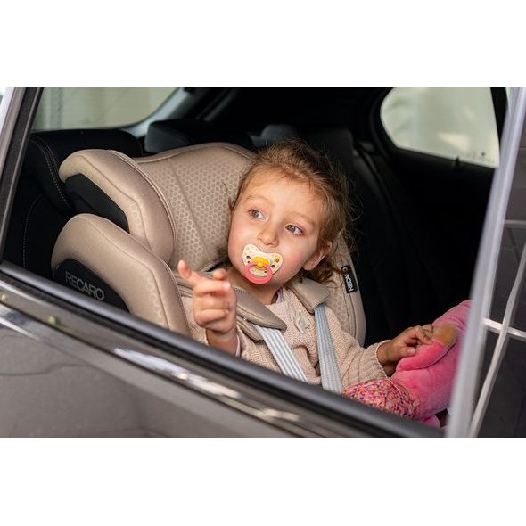 RECARO XENON 1 I-SIZE 2025 40-125CM FRESH BLACK - AUTOSEDAČKY 0-25KG - AUTOSEDAČKY A PŘÍSLUŠENSTVÍ