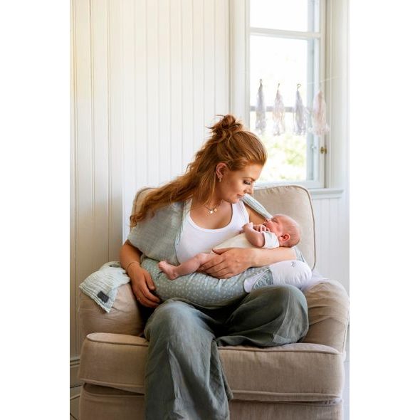 VINTER & BLOOM NORDIC LEAF MANTINEL A KOJÍCÍ POLŠTÁŘ MILD GREEN - KOJÍCÍ POLŠTÁŘE - KRMENÍ