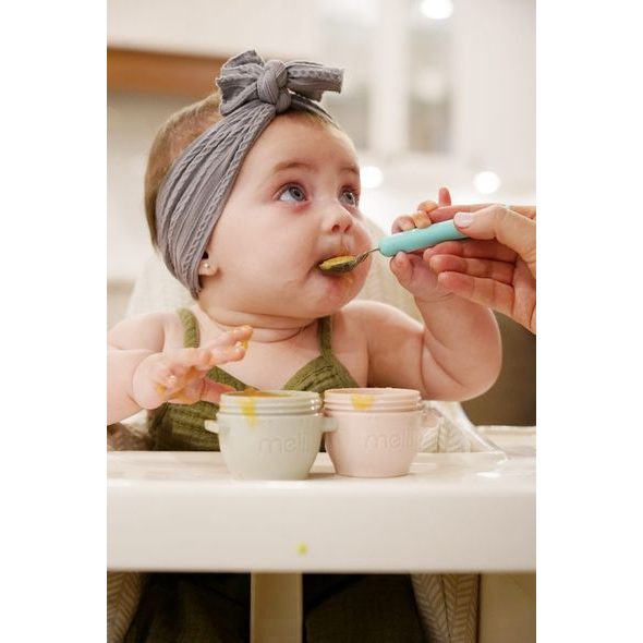 MELII DĚTSKÁ VIDLIČKA A LŽIČKA S POUZDREM - ŠEDÁ/MÁTOVÁ - LŽIČKY A PŘÍBORY - KRMENÍ