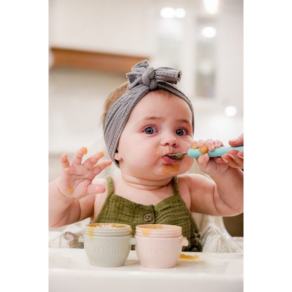 MELII DĚTSKÁ VIDLIČKA A LŽIČKA S POUZDREM - ŠEDÁ/MÁTOVÁ - LŽIČKY A PŘÍBORY - KRMENÍ