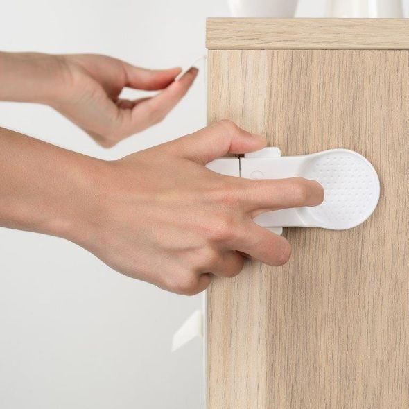 REER ZÁMEK NA DVEŘE A ŠUPLÍKY ROHOVÝ - BEZPEČNOST DĚTÍ V DOMÁCNOSTI - KOUPÁNÍ A ZDRAVÍ