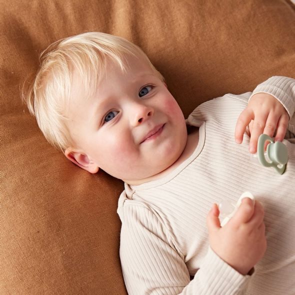 B.BOX DUDLÍKY SILIKONOVÉ 6M+, 2 KS - SAGE/VANILLA - ŠIDÍTKA A DOPLŇKY - KRMENÍ