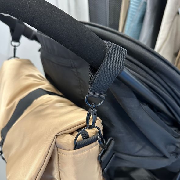 PINKIE ÚCHYTY - KARABINY NA TAŠKU KE KOČÁRKU BLACK - HÁČKY, POPRUHY A KOLÍČKY - KOČÁRKY A PŘÍSLUŠENSTVÍ