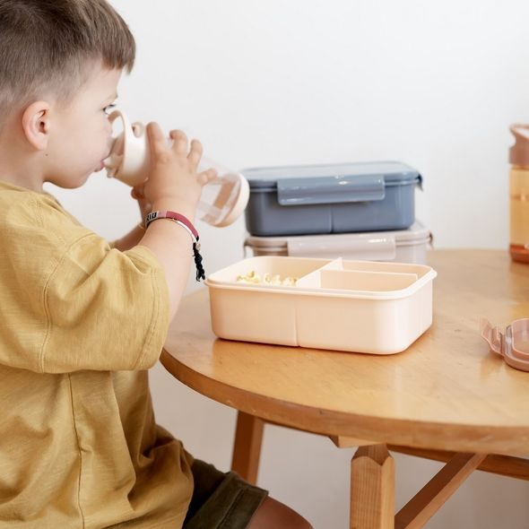 3 SPROUTS LAHEV RECYCLED SAND - SPORTOVNÍ LAHVE - KRMENÍ