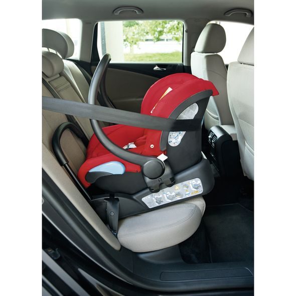 BEBE CONFORT STREETY.FIX 2012 - AUTOSEDAČKY 0-13KG - AUTOSEDAČKY A PŘÍSLUŠENSTVÍ