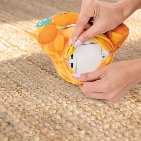 BRIGHT STARTS HRAČKA INTERAKTIVNÍ VZDĚLÁVACÍ CHAT & CUDDLE GIRAFFE™, 6M+ - AKTIVNÍ HRAČKY - PRO DĚTI