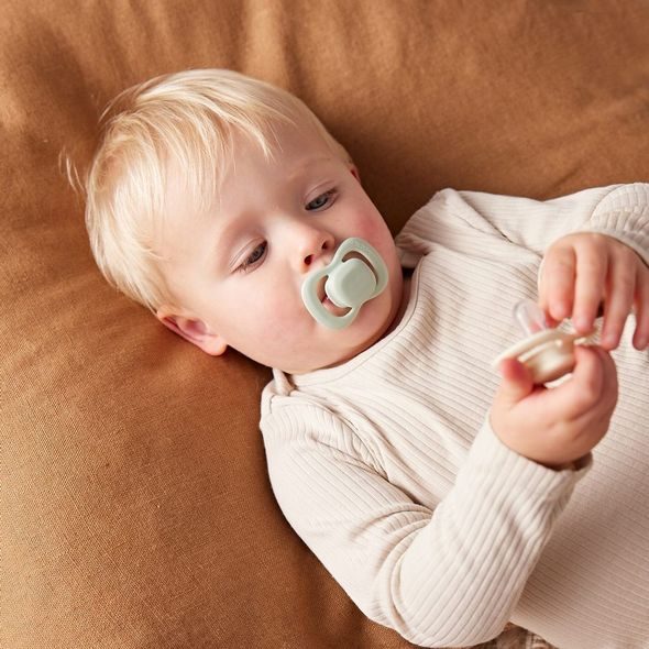 B.BOX DUDLÍKY SILIKONOVÉ 6M+, 2 KS - SAGE/VANILLA - ŠIDÍTKA A DOPLŇKY - KRMENÍ