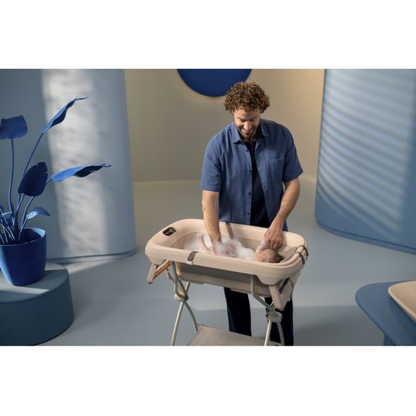 MAXI-COSI STOJAN PRO VANIČKU INDIGO PLUS ELEGANCE BEIGE - STOJÁNKY NA VANIČKY - KOUPÁNÍ A ZDRAVÍ