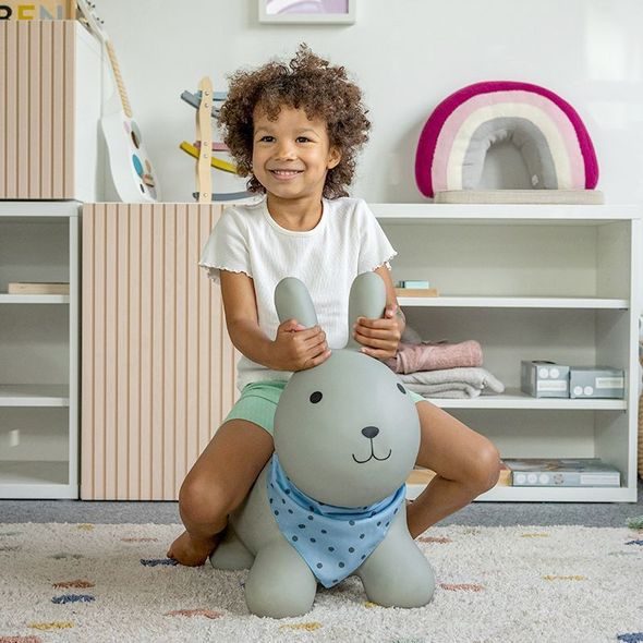 KINDSGUT SKÁKACÍ ZVÍŘÁTKO ZAJÍC - NAFUKOVACÍ SKÁKADLA - PRO DĚTI