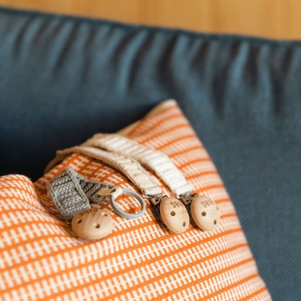 BIBS PLETENÝ KLIP NA DUDLÍK - ŠIDÍTKA A DOPLŇKY - KRMENÍ