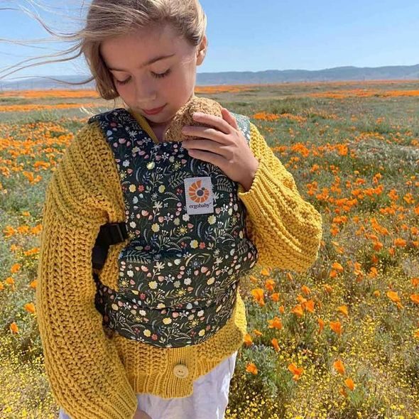 ERGOBABY NOSÍTKO PRO PANENKY ENCHANTED - PANENKY - PRO DĚTI