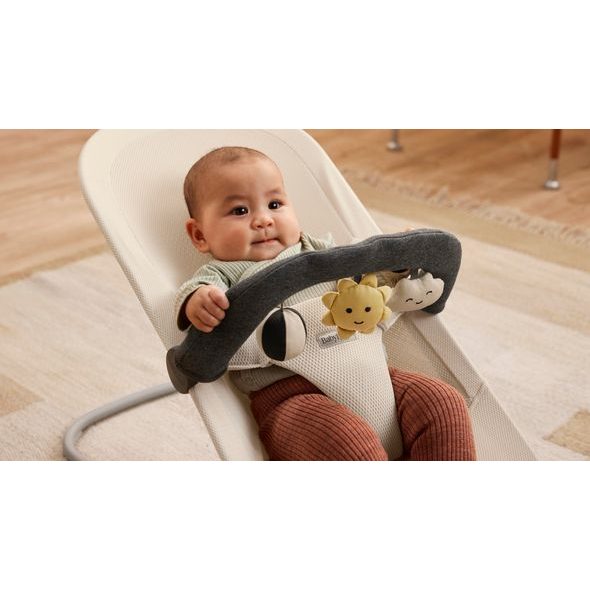 BABYBJÖRN HRAČKA NA LEHÁTKO SUNNY FRIENDS - LEHÁTKA A HOUPADLA - SPINKÁNÍ