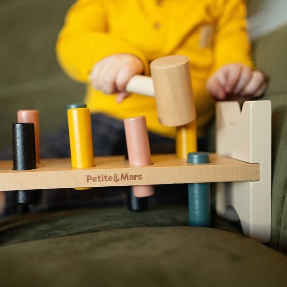 PETITE&MARS HRAČKA DŘEVĚNÁ BIG BANG WOOD OF MARS 12M+ - MOTORICKÉ A HRY - PRO DĚTI