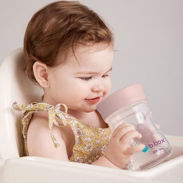 B.BOX HRNEČEK PRO BATOLATA 12M+ - SVĚTLE RŮŽOVÝ 240 ML - DĚTSKÉ HRNEČKY - KRMENÍ