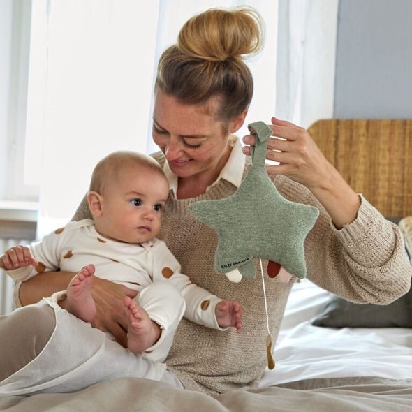 LÄSSIG KNITTED MUSICAL LITTLE UNIVERSE STAR GREEN - HRACÍ SKŘÍŇKY - PRO DĚTI