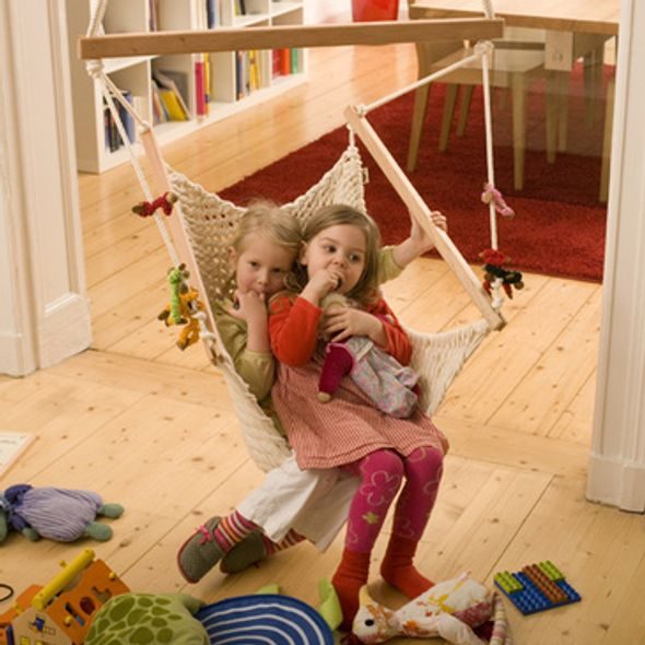 TRAUMSCHWINGER DĚTSKÁ POJISTKA PRO KŘESLO M - KOSMETIKA PRO CELOU RODINU - PRO MAMINKY