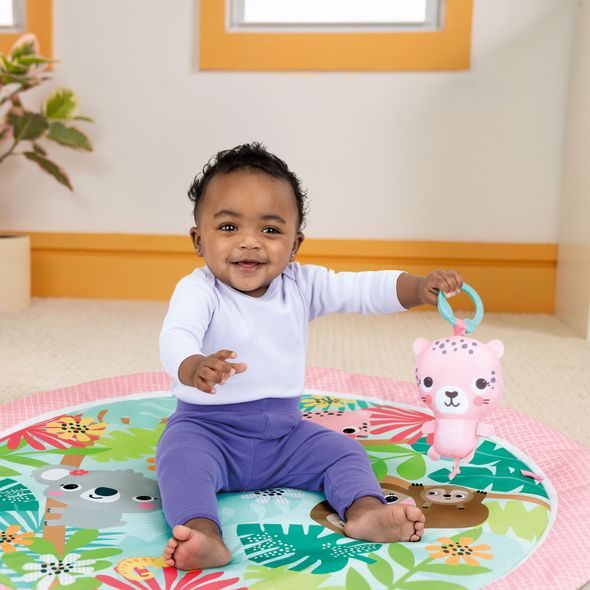 BRIGHT STARTS DEKA NA HRANÍ PRO ROZVOJ MOTORIKY A SMYSLŮ POP 'N WIGGLE ROSY RAINFOREST™, 0M+ - HRACÍ DEKY - PRO DĚTI