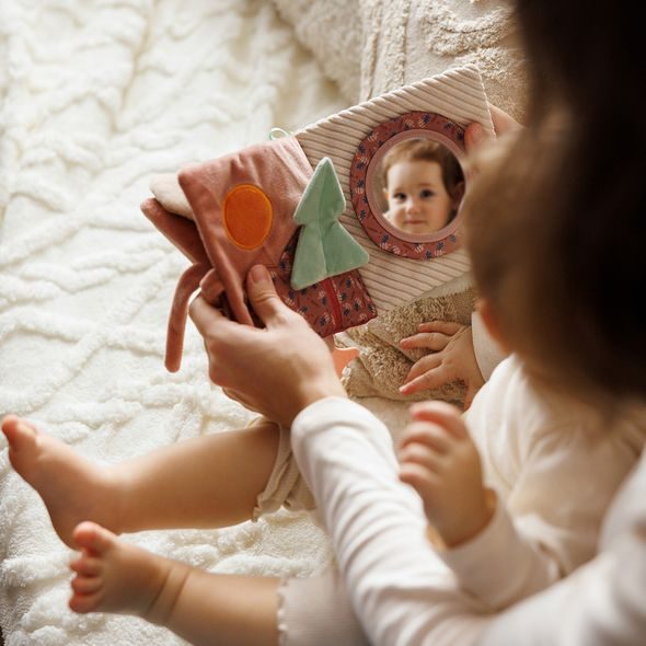 BABYONO KNÍŽKA SENZORICKÁ RABBIT KARO 0M+ - KNÍŽKY PRO NEJMENŠÍ - PRO DĚTI