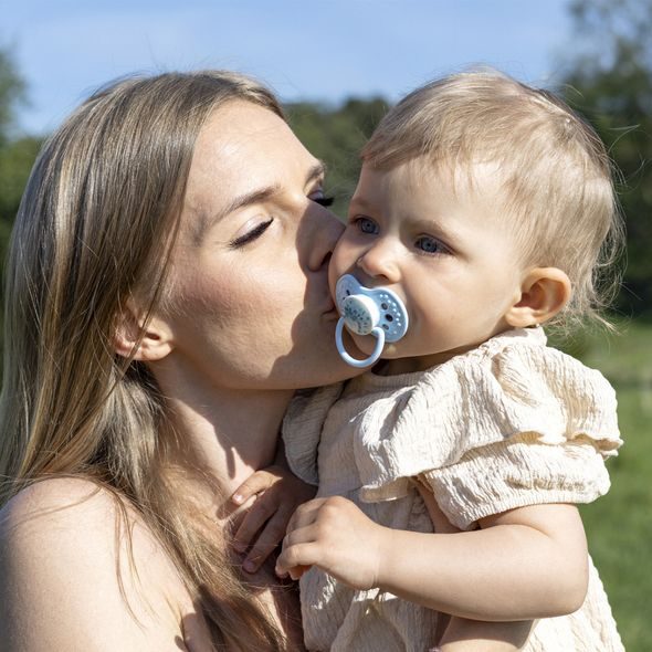 LOVI DUDLÍK SILIKONOVÝ DYNAMICKÝ TIE DYE 0-3M 2KS KLUK - ŠIDÍTKA A DOPLŇKY - KRMENÍ