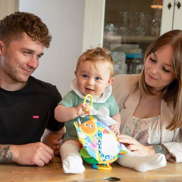 BO JUNGLE PRVNÍ DĚTSKÁ KNÍŽKA B-READ BOOK BABY´S DAY - KNÍŽKY PRO NEJMENŠÍ - PRO DĚTI