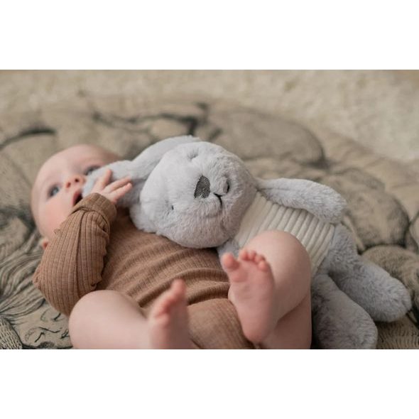 FLOW HRAČKA S TLUKOTEM SRDCE NABÍJECÍ MILO GREY - USÍNÁČCI ŠUMÍCÍ / S TLUKOTEM - PRO DĚTI