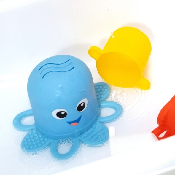 BABY EINSTEIN POHÁRKY STOHOVACÍ OPUS'S STACK & STREAM™ SADA 5 KS 3M+ - STOHOVACÍ HRAČKY - PRO DĚTI