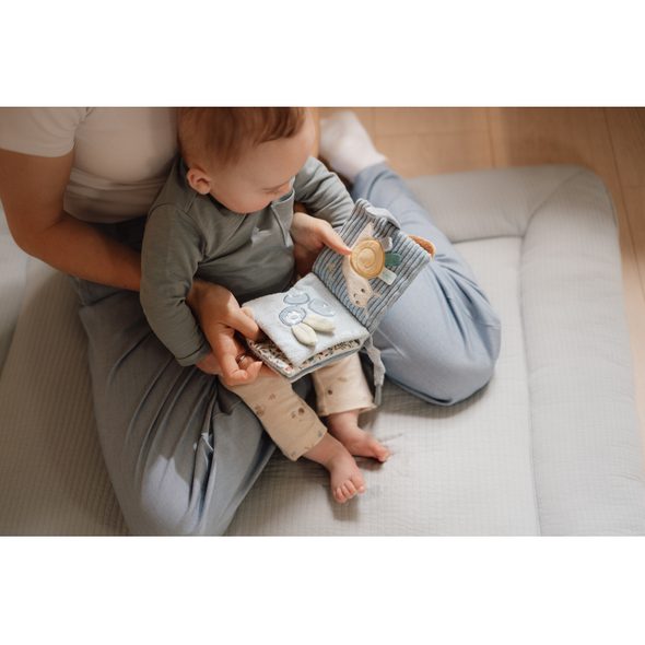 LITTLE DUTCH ZÁVĚSNÁ TEXTILNÍ KNÍŽKA S AKTIVITAMI FOREST FRIENDS - KNÍŽKY PRO NEJMENŠÍ - PRO DĚTI