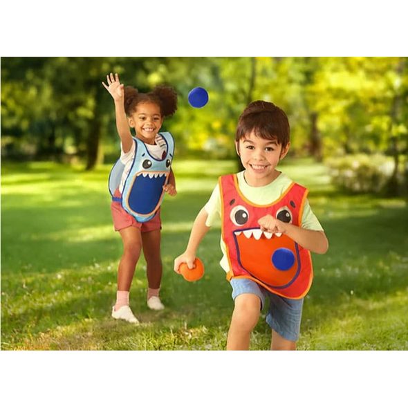 B-TOYS VESTY S MÍČKY MONSTER TAG - STAVEBNICE A PUZZLE - PRO DĚTI