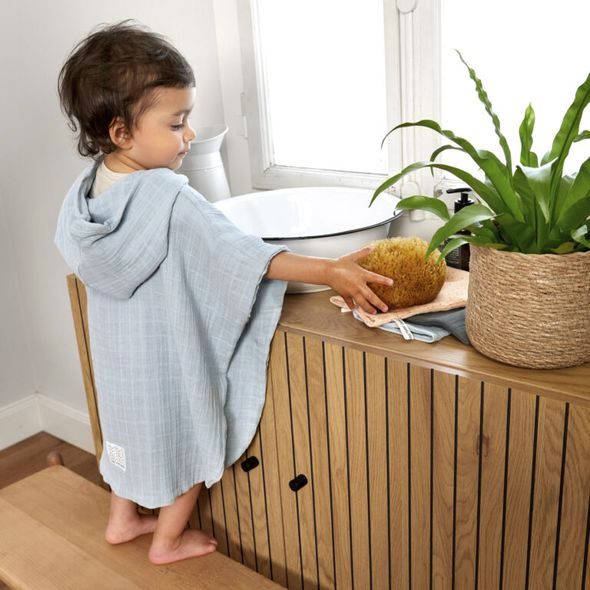 LÄSSIG MUSLIN PONCHO PETROL GREEN - OSUŠKY A DĚTSKÉ ŽUPANY - KOUPÁNÍ A ZDRAVÍ