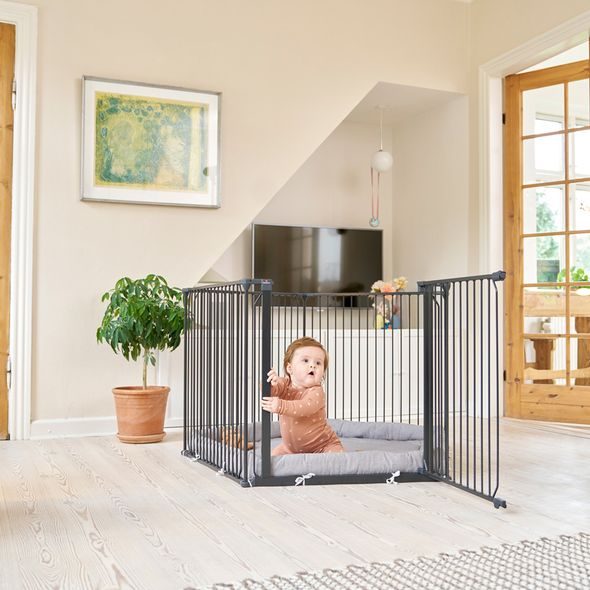 BABY DAN UNIVERZÁLNÍ OHRÁDKA BABYDAN CARL PENTAGON PLAYPEN, ČERNÁ - OHRÁDKY - KOUPÁNÍ A ZDRAVÍ