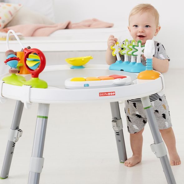 SKIP HOP AKTIVNÍ CENTRUM 3V1 - EXPLORE & MORE 4M+ - HRAZDIČKY - PRO DĚTI