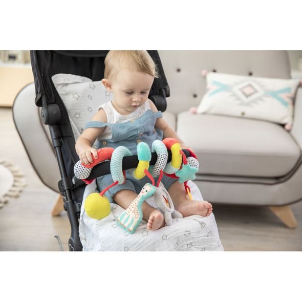 VULLI SPIRÁLA S AKTIVITAMI SOPHIE LA GIRAFE® - SPIRÁLY NA POSTÝLKU / AUTOSEDAČKU - PRO DĚTI