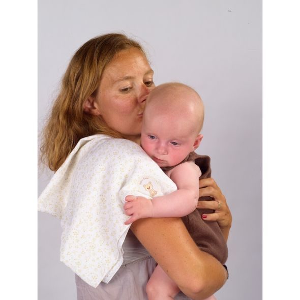 VULLI SET PLENEK ŽIRAFA SOPHIE 4KS, 70X70CM - LÁTKOVÉ PLENY SKLÁDANÉ - PŘEBALOVÁNÍ