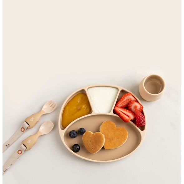 BIBADO SILIKONOVÝ DĚLENÝ TALÍŘ S PŘÍSAVKOU FAWN - MISKY, TALÍŘKY A PODLOŽKY - KRMENÍ