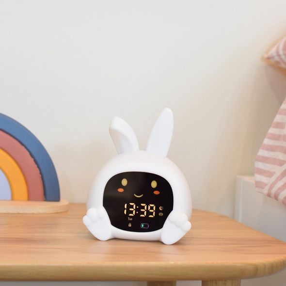 ZAZU KRÁLÍČEK SARAH - TRÉNINKOVÝ BUDÍK S NOČNÍM SVĚTLEM A MELODIEMI - NOČNÍ SVĚTLA - SPINKÁNÍ