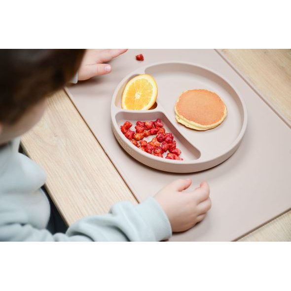 MINIKOIOI PODLOŽKA SILIKONOVÁ BUBBLE BEIGE - MISKY, TALÍŘKY A PODLOŽKY - KRMENÍ