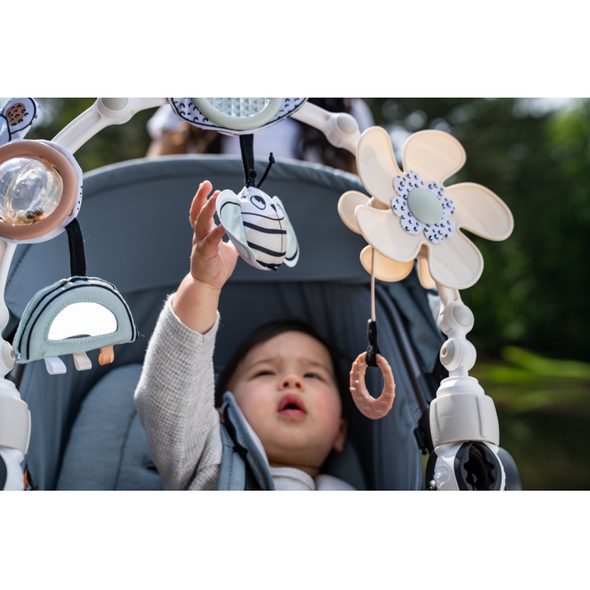 TINY LOVE HRAZDA NA KOČÁREK BLACK & WHITE - HRAČKY K ZAVĚŠENÍ - PRO DĚTI