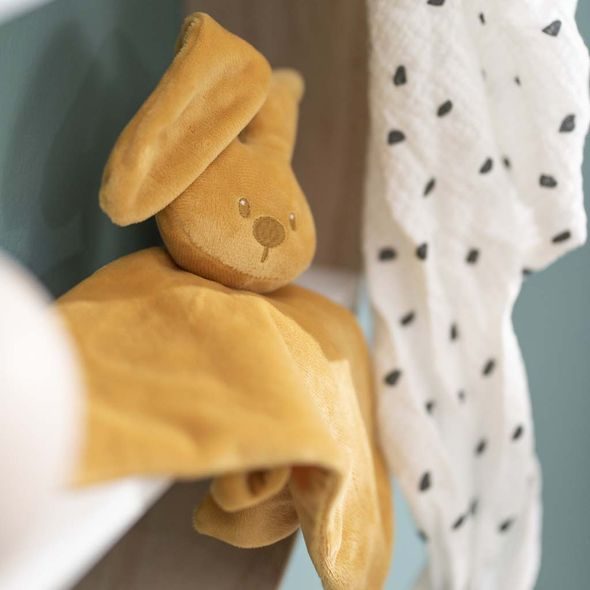 NATTOU MAZLÍČEK LAPIDOU OCHER 28 X 28 CM - USÍNÁČCI MAZLÍCÍ - PRO DĚTI