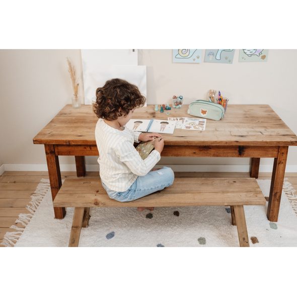 LITTLE DUTCH KNIHA OBLÉKACÍ SE SAMOLEPKAMI FOREST FRIENDS - KNÍŽKY PRO NEJMENŠÍ - PRO DĚTI