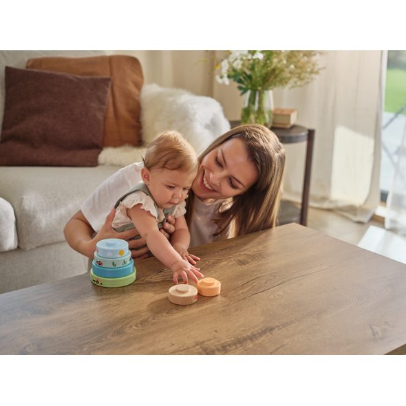 TINY LOVE NASAZOVACÍ KROUŽKY DŘEVĚNÉ FARMERS FUNDAY - STOHOVACÍ HRAČKY - PRO DĚTI