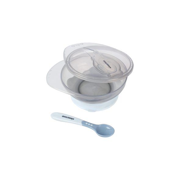 KIKKABOO MISKA S PŘÍSAVKOU, VÍČKEM A LŽIČKOU BLUE - MISKY, TALÍŘKY A PODLOŽKY - KRMENÍ
