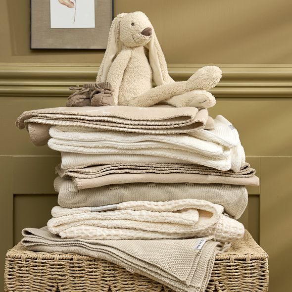 MEYCO DEKA KNOTS - SOFT SAND - DĚTSKÉ DEKY PRO MIMINKA - SPINKÁNÍ
