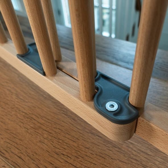 BABY DAN VYSOKÁ ZÁBRANA BABYDAN ADJUST PRO STAIR GATE BALUSTER EDITION WOOD, 74,5-114 CM, V.81CM - BEZPEČNOST DĚTÍ V DOMÁCNOSTI - KOUPÁNÍ A ZDRAVÍ