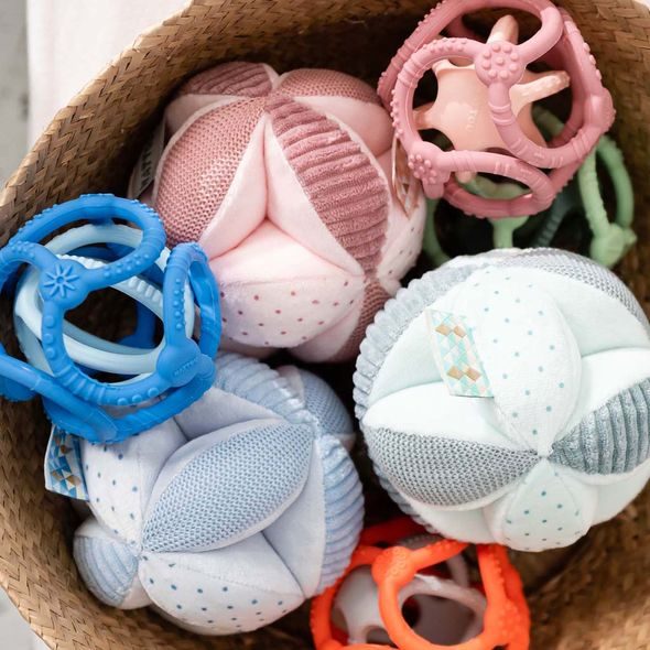 NATTOU HRAČKA MÍČ EDUKAČNÍ 4 AKTIVITY LAPIDOU BLUE - AKTIVNÍ HRAČKY - PRO DĚTI